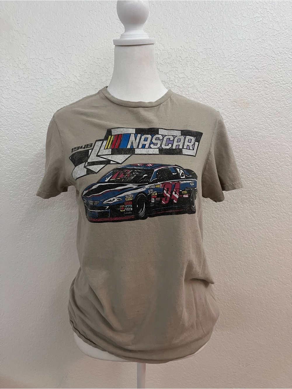 NASCAR #94 Racing Graphic T-Shirt Beige Tan Size Small